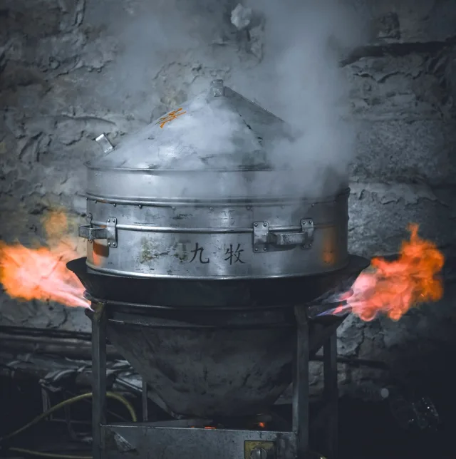Pressurized tank shooting flames from both sides